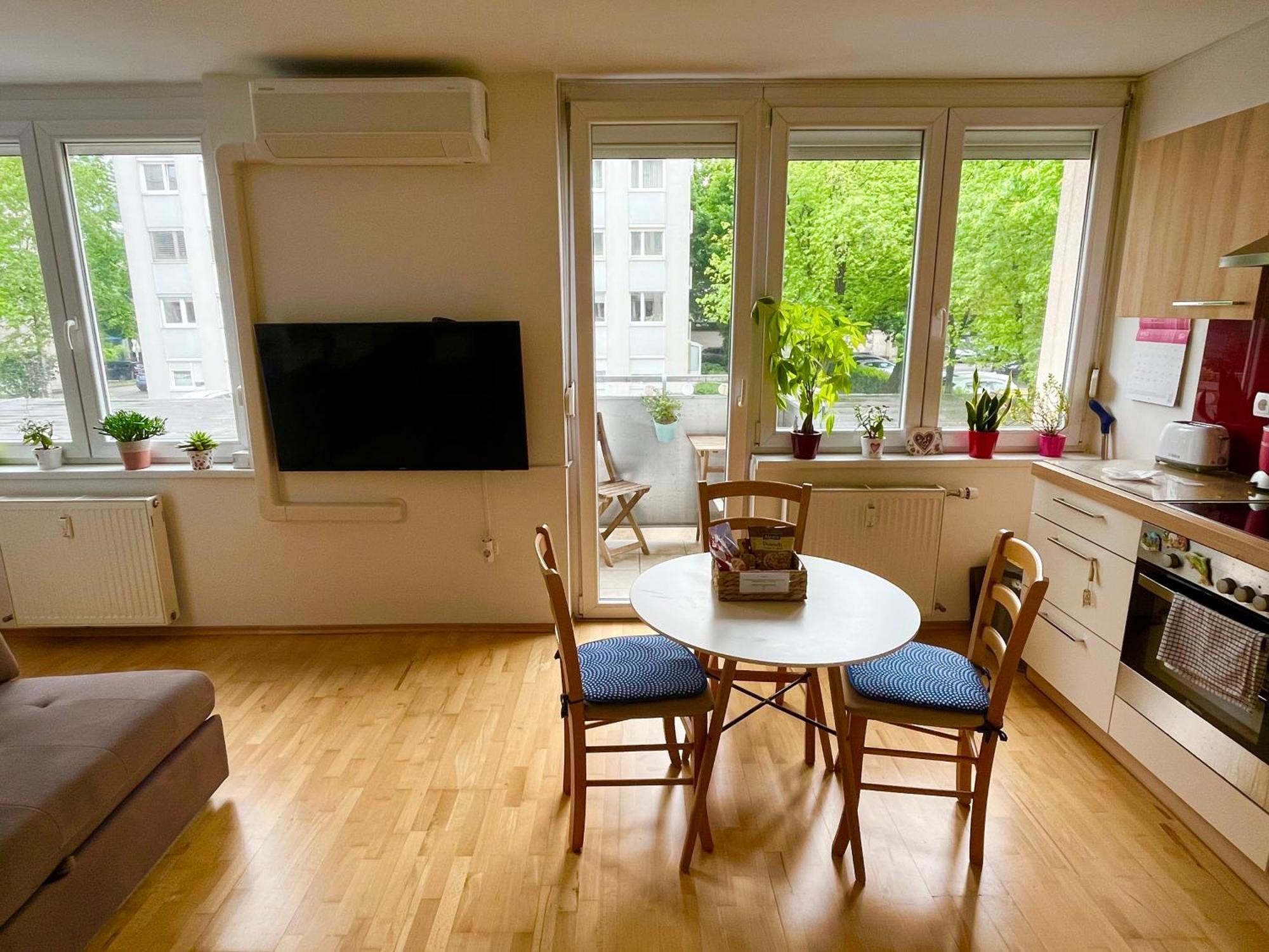 Cosy Studio Andy With Great Location Любляна Екстер'єр фото